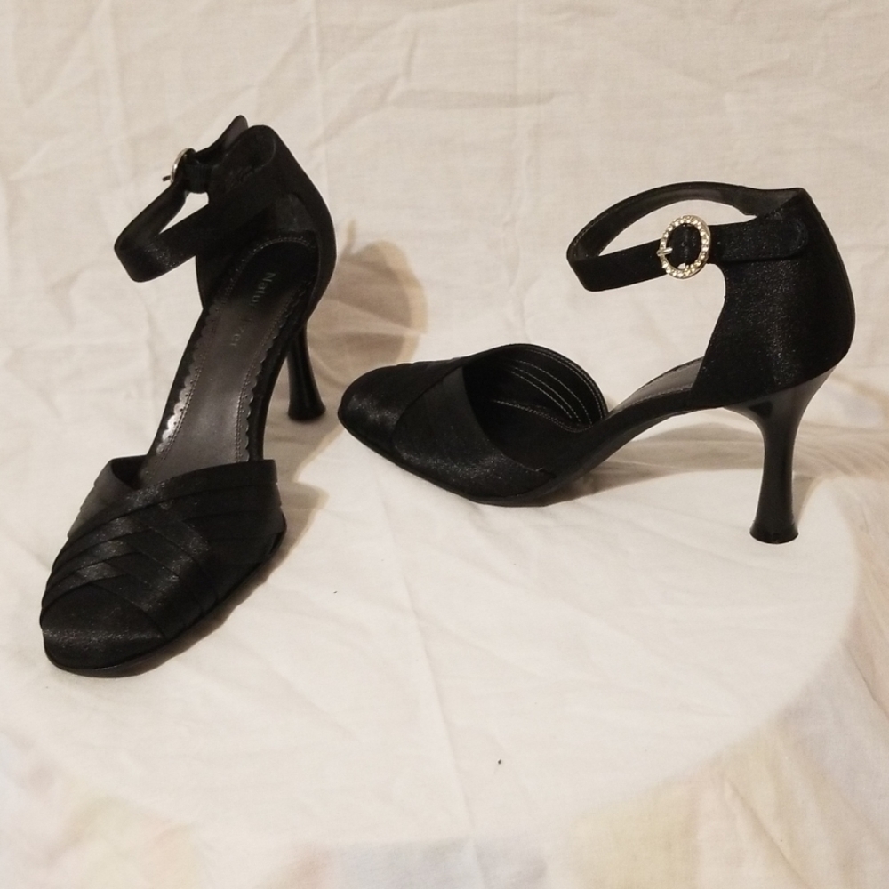 Naturalizer black satin heels